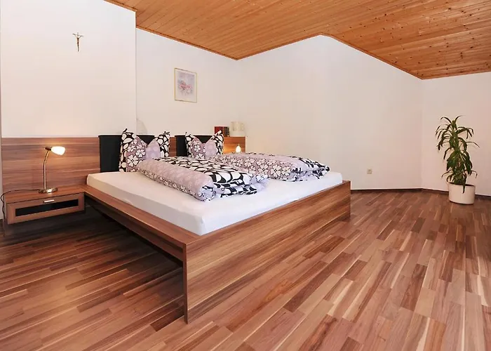 Gertrud Flatz Apartment *